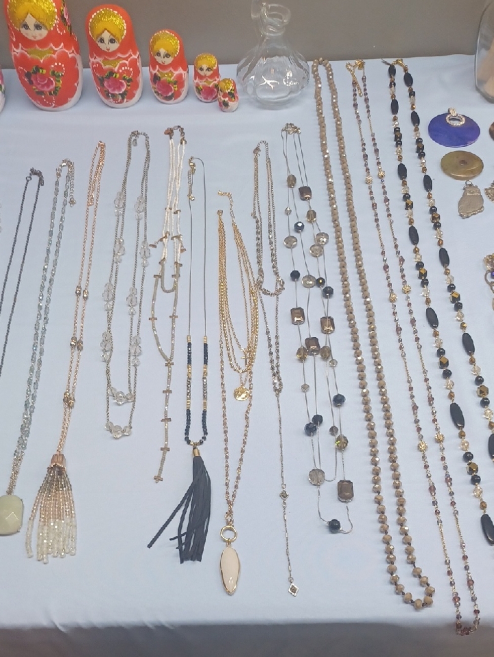 Preview For 5-19-26 .. 16lbs Of Crystal.. 8.00 Starts On Necklaces - Picture 11 of 17